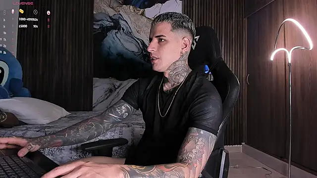 Snapshot of trisstann_ chatting on February 6, 2026, 5:16 pm trisstann online show from February 6, 2026, 5:16 pm