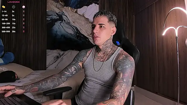 Snapshot of trisstann_ chatting on February 21, 2026, 5:14 pm trisstann online show from February 21, 2026, 5:14 pm