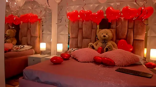 Snapshot of Paris_Velvet chatting on February 17, 2026, 11:11 pm Paris Velvet online show from February 17, 2026, 11:11 pm