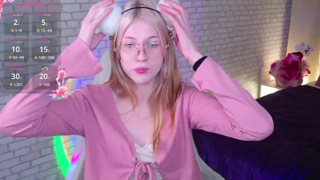 Snapshot of alicedews chatting on March 1, 2026, 2:30 pm alicedews online show from March 1, 2026, 2:30 pm