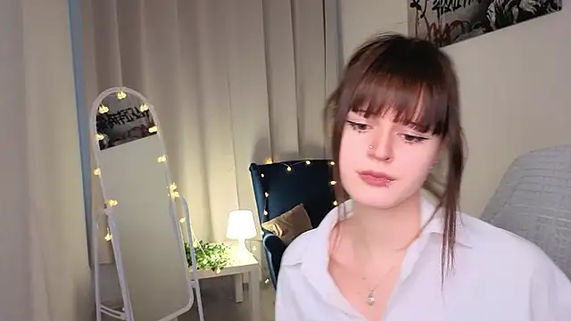 Snapshot of michelewild chatting on February 21, 2026, 1:34 pm michelewild online show from February 21, 2026, 1:34 pm