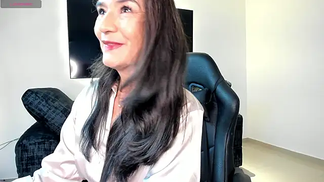 Emma Mendozaa online show from June 9, 2026, 11:33 am