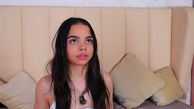 BambiRoses online show from March 30, 2026, 4:57 am