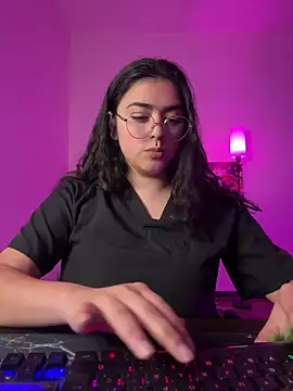 Snapshot of Ales_Kitten_Live chatting on February 19, 2026, 9:22 pm Ales Kitten Live online show from February 19, 2026, 9:22 pm