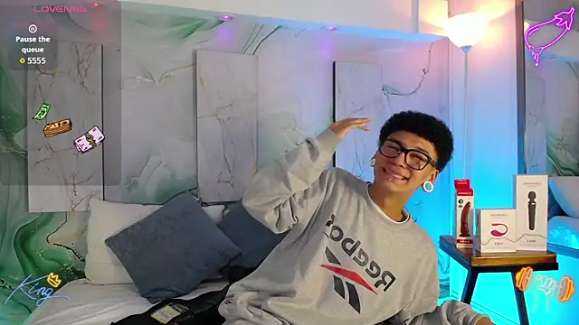 David Banks  online show from April 13, 2026, 12:43 pm