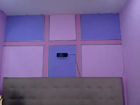 Melannyy   online show from February 20, 2026, 6:26 am