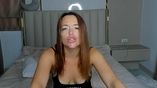 stellaa quenn online show from March 27, 2026, 12:16 am