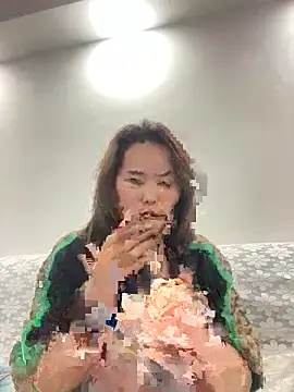 Snapshot of Youyou_12 chatting on February 4, 2026, 1:28 pm Youyou 12 online show from February 4, 2026, 1:28 pm