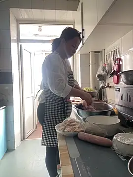 Youyou 12 online show from March 11, 2026, 1:11 am