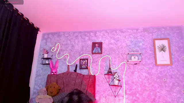 Everlin  Hot  online show from April 3, 2026, 11:36 pm