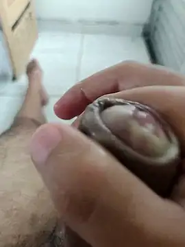 putopau15 online show from April 1, 2026, 2:14 pm