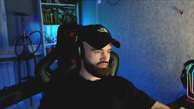 Snapshot of _Mostly_ chatting on March 2, 2026, 1:41 am Mostly online show from March 2, 2026, 1:41 am