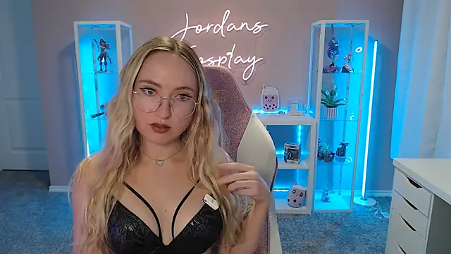 jordanscosplay online show from March 26, 2026, 5:40 pm