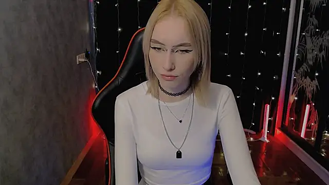 Snapshot of crybambi chatting on February 6, 2026, 7:02 am crybambi online show from February 6, 2026, 7:02 am