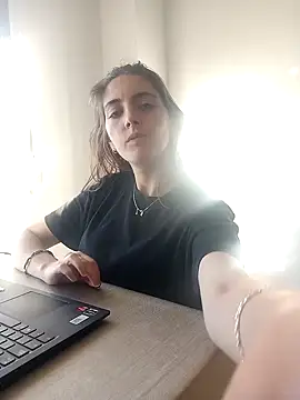 laparejaideal08 online show from March 31, 2026, 5:46 pm