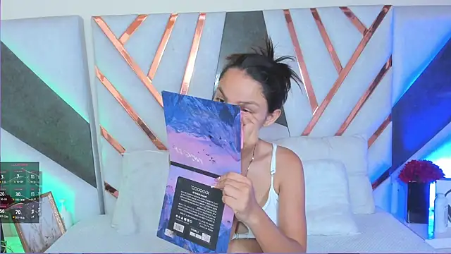 Snapshot of isa_kolins chatting on February 24, 2026, 6:28 pm isa kolins online show from February 24, 2026, 6:28 pm