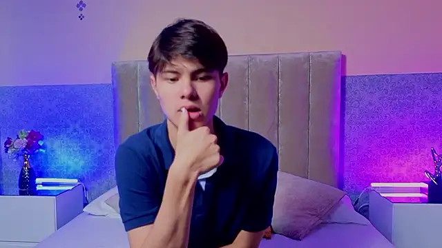 Snapshot of Derek_Sinn chatting on February 26, 2026, 8:19 pm Derek Sinn online show from February 26, 2026, 8:19 pm