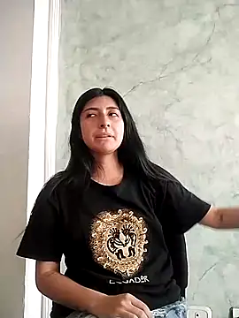 Snapshot of EmmaWilliamss4 chatting on February 5, 2026, 4:00 pm EmmaWilliamss4 online show from February 5, 2026, 4:00 pm