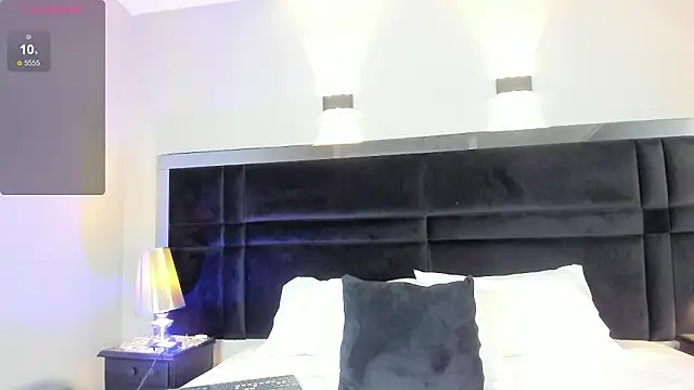 Ravenn21x online show from February 12, 2026, 11:38 am