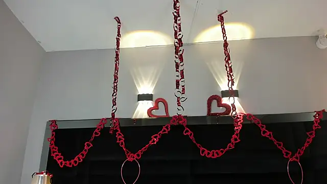 Ravenn21x online show from February 16, 2026, 11:39 am