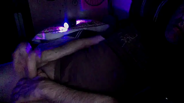 Snapshot of dollar_sub chatting on April 11, 2026, 2:49 am dollar sub online show from April 11, 2026, 2:49 am