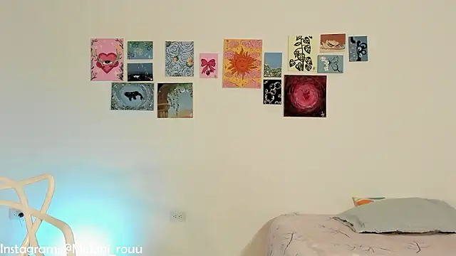 melrousses  online show from February 13, 2026, 4:41 am