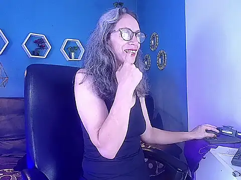 Snapshot of laurasofia45 chatting on February 17, 2026, 4:02 pm laurasofia45 online show from February 17, 2026, 4:02 pm