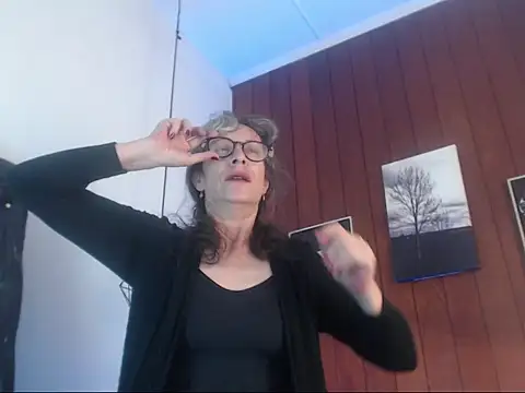 Snapshot of laurasofia45 chatting on February 18, 2026, 1:29 pm laurasofia45 online show from February 18, 2026, 1:29 pm