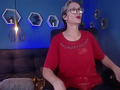 Snapshot of laurasofia45 chatting on March 3, 2026, 1:01 am laurasofia45 online show from March 3, 2026, 1:01 am