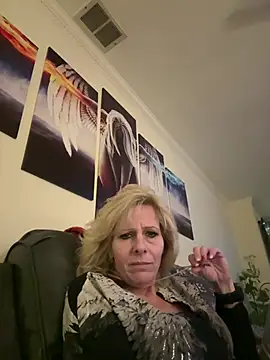 Snapshot of FireAfterDark chatting on February 7, 2026, 6:39 am FireAfterDark online show from February 7, 2026, 6:39 am