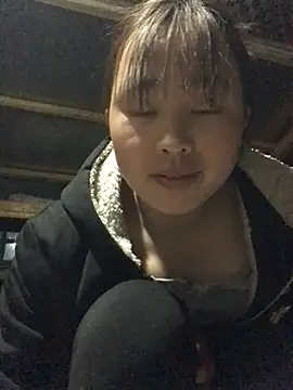 Snapshot of honeyyy110 chatting on February 5, 2026, 1:38 pm honeyyy110 online show from February 5, 2026, 1:38 pm