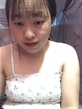 Snapshot of honeyyy110 chatting on March 2, 2026, 2:25 am honeyyy110 online show from March 2, 2026, 2:25 am