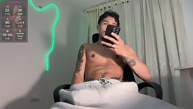 rafael stone11 online show from April 1, 2026, 4:02 am