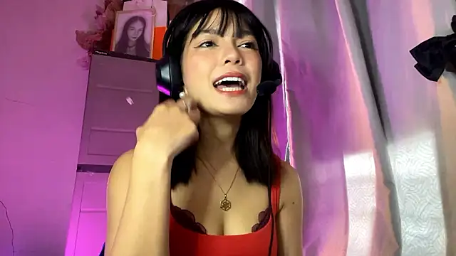 ConstancePorrini online show from March 3, 2026, 5:57 am