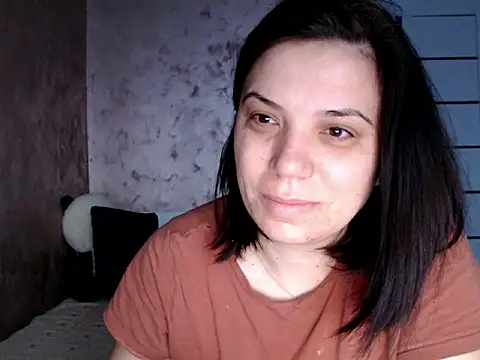 LorraGrey online show from March 19, 2026, 4:27 am