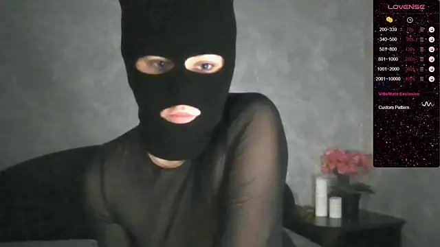 YenMoore online show from March 28, 2026, 9:20 am