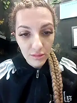 LannaQuinn online show from February 5, 2026, 3:49 pm