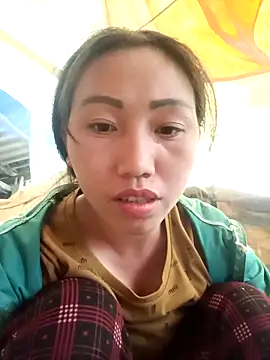 hot-luna- online show from March 23, 2026, 10:19 am