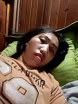 hot-luna- online show from March 26, 2026, 11:10 pm