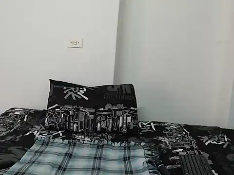 Snapshot of Amari_26 chatting on February 1, 2026, 7:18 am Amari 26 online show from February 1, 2026, 7:18 am