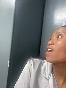 Snapshot of Amari_26 chatting on February 11, 2026, 3:00 am Amari 26 online show from February 11, 2026, 3:00 am