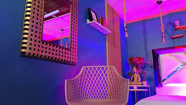 Ladyy brownn online show from March 10, 2026, 11:48 am