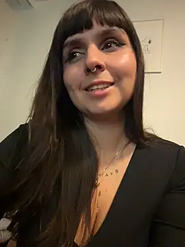 Snapshot of lovelyjinny chatting on February 21, 2026, 10:00 pm lovelyjinny online show from February 21, 2026, 10:00 pm