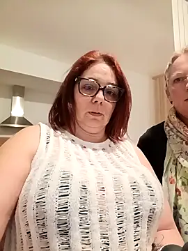 pulpeuse64 online show from March 7, 2026, 10:18 pm