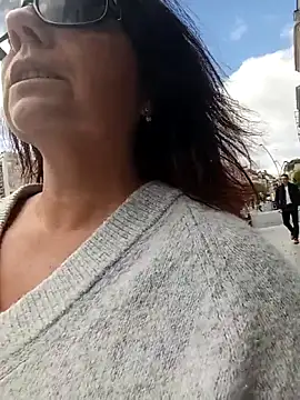 pulpeuse64 online show from April 13, 2026, 10:32 am