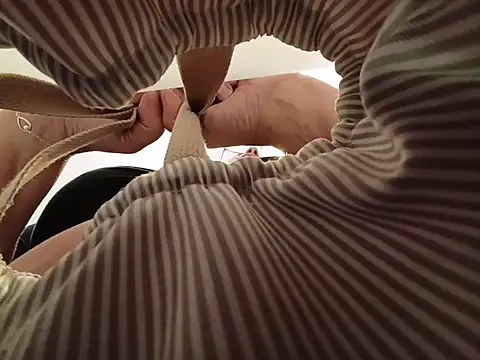 pulpeuse64 online show from June 9, 2026, 1:45 pm