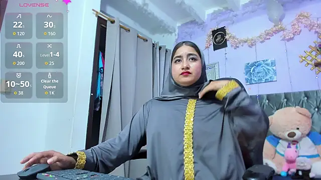 SamiraAwada online show from June 9, 2026, 7:14 pm