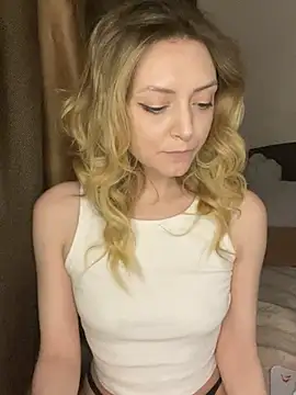 Leecey online show from March 5, 2026, 11:01 pm