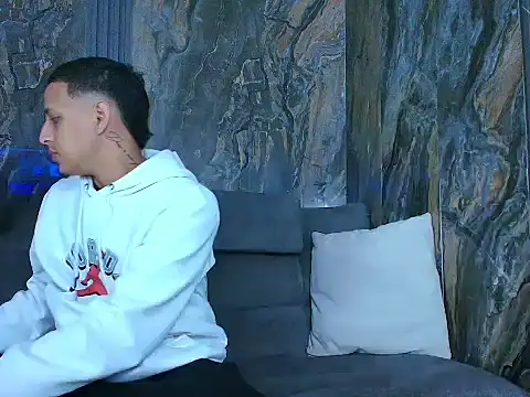 Snapshot of Noah_Blackk chatting on February 21, 2026, 1:23 pm Noah Blackk online show from February 21, 2026, 1:23 pm