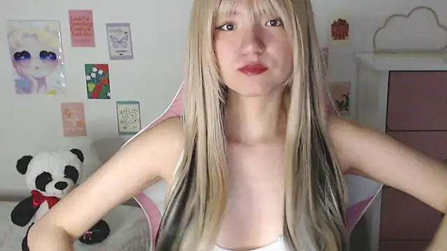 SweetSkyy  online show from March 10, 2026, 10:37 pm